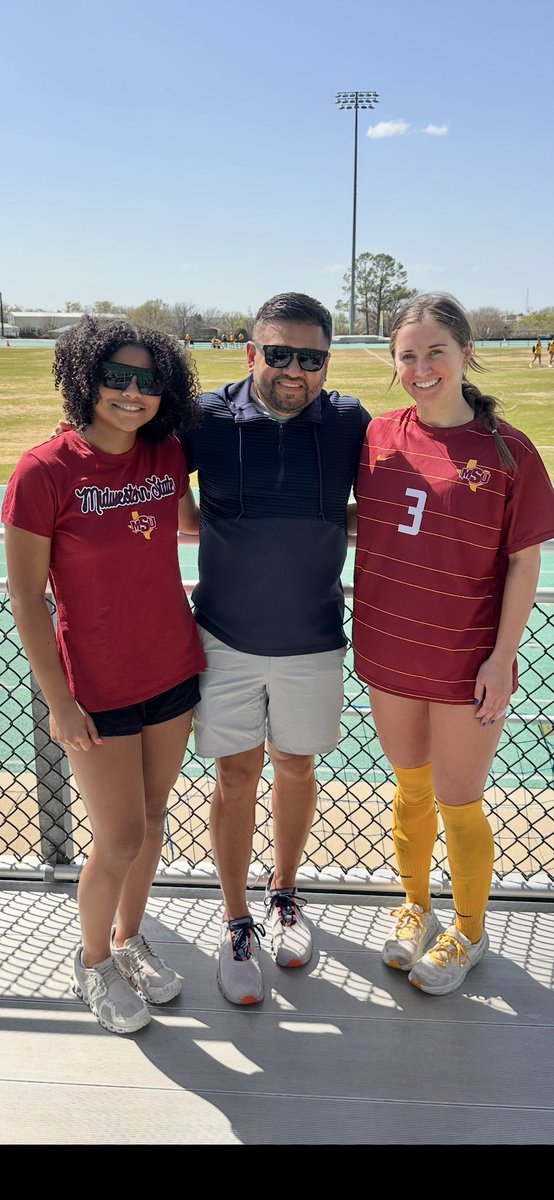 Always great to see my past <a href="/DKSC_official/">D'Feeters Kicks Soccer Club</a> and future <a href="/MSUTXWSoc/">Midwestern State Women’s Soccer</a> teammate! #stanggang <a href="/JayV1221/">Jay Vielma</a> <a href="/DKSC08RL/">DKSC ECNL-RL 08G Vielma</a>