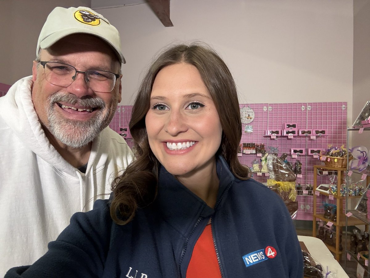 Hope_Winter's tweet image. Today was my last shift on Wake-Up!
I’ll be off for a few days before I start my new shift on Monday. I’ll be in our noon and 4pm newscasts!

I’m thankful for the past 2.5 years of mornings full of memories. Turning off the 2am alarm feels bittersweet!❤️