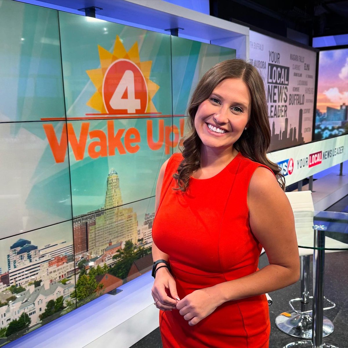 Hope_Winter's tweet image. Today was my last shift on Wake-Up!
I’ll be off for a few days before I start my new shift on Monday. I’ll be in our noon and 4pm newscasts!

I’m thankful for the past 2.5 years of mornings full of memories. Turning off the 2am alarm feels bittersweet!❤️