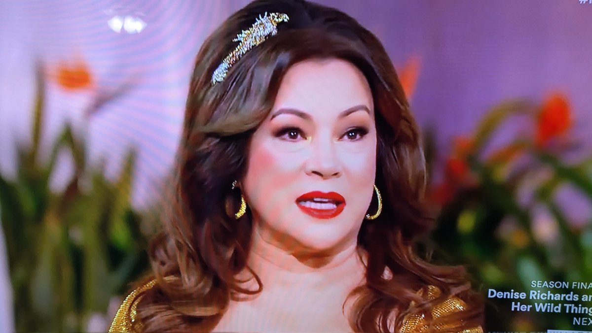 9woodMac's tweet photo. Owns part of the Simpsons. 
Oscar nominated. 
Keeps her jewelry at the bank. 
Fun outfits. 
Her presence is such a delight.
The list goes on. 
#RHOBH #Rhobhreunion https://t.co/X5ci60nOp7