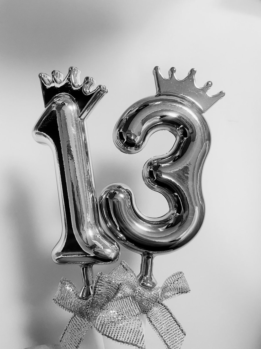 娘の誕生日🎂
13の飾り買ってきたけど、14歳になりました(*´艸`)ﾌﾌﾌｯ♡
ごめん。

#誕生日
#企業公式相互フォロー