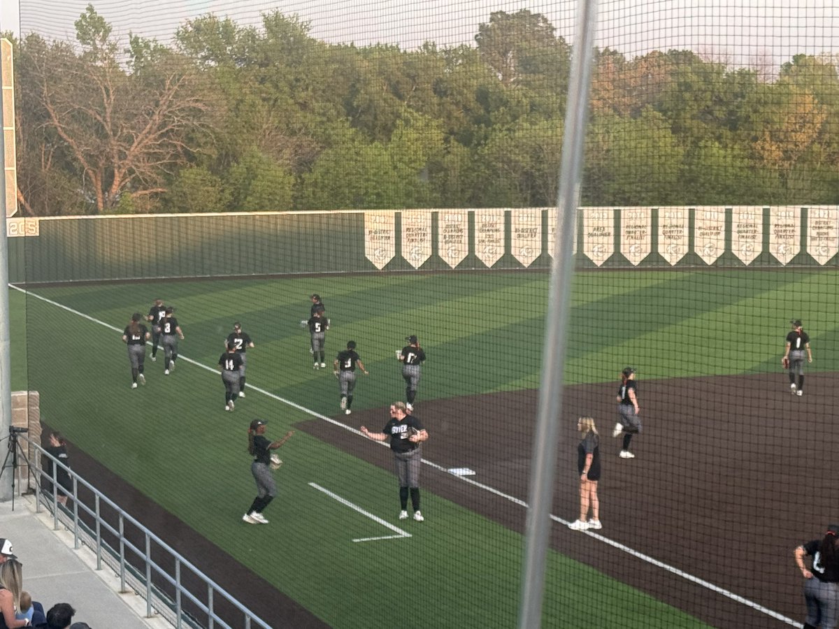 Friday Night Glory (@fridaynghtglory) on Twitter photo End of the 2nd Inning 🥎
<a href="/marcus_softball/">Marcus HS Softball</a> 0️⃣
<a href="/GuyerSoftball/">Guyer Softball</a> 2️⃣
Triple by <a href="/cparham1/">Charlene Parham</a> scores <a href="/ChloeOBrien2027/">Chloe O’Brien</a> 🔥
<a href="/Gosset41/">Brian Gosset</a> <a href="/GMsportsmedia1/">GM Sports Media</a> <a href="/KennyMatthews/">Kenneth 🇺🇸⭕️U 🧬🙌🏾</a> <a href="/RandyE30/">Randy Edwards</a> <a href="/Txhighschoolsb/">Txhighschoolsoftball</a> <a href="/TXPrepSoftball/">Texas Prep Softball</a> End of the 2nd Inning 🥎
<a href="/marcus_softball/">Marcus HS Softball</a> 0️⃣
<a href="/GuyerSoftball/">Guyer Softball</a> 2️⃣
Triple by <a href="/cparham1/">Charlene Parham</a> scores <a href="/ChloeOBrien2027/">Chloe O’Brien</a> 🔥
<a href="/Gosset41/">Brian Gosset</a> <a href="/GMsportsmedia1/">GM Sports Media</a> <a href="/KennyMatthews/">Kenneth 🇺🇸⭕️U 🧬🙌🏾</a> <a href="/RandyE30/">Randy Edwards</a> <a href="/Txhighschoolsb/">Txhighschoolsoftball</a> <a href="/TXPrepSoftball/">Texas Prep Softball</a>