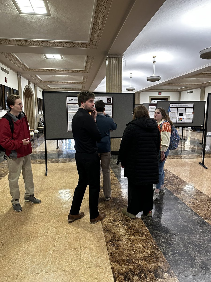 An awesome opportunity presented itself at EKU Health Sciences Scholars Day! It was great to see so many future healthcare leaders displaying their knowledge in the respective fields. <a href="/EKU_CHS/">EKU CHS</a> <a href="/EKU_ESS/">EKU Exercise & Sport Science</a> <a href="/AnnetteMonk9/">Annette DeLage, DAT, LAT, ATC</a>
