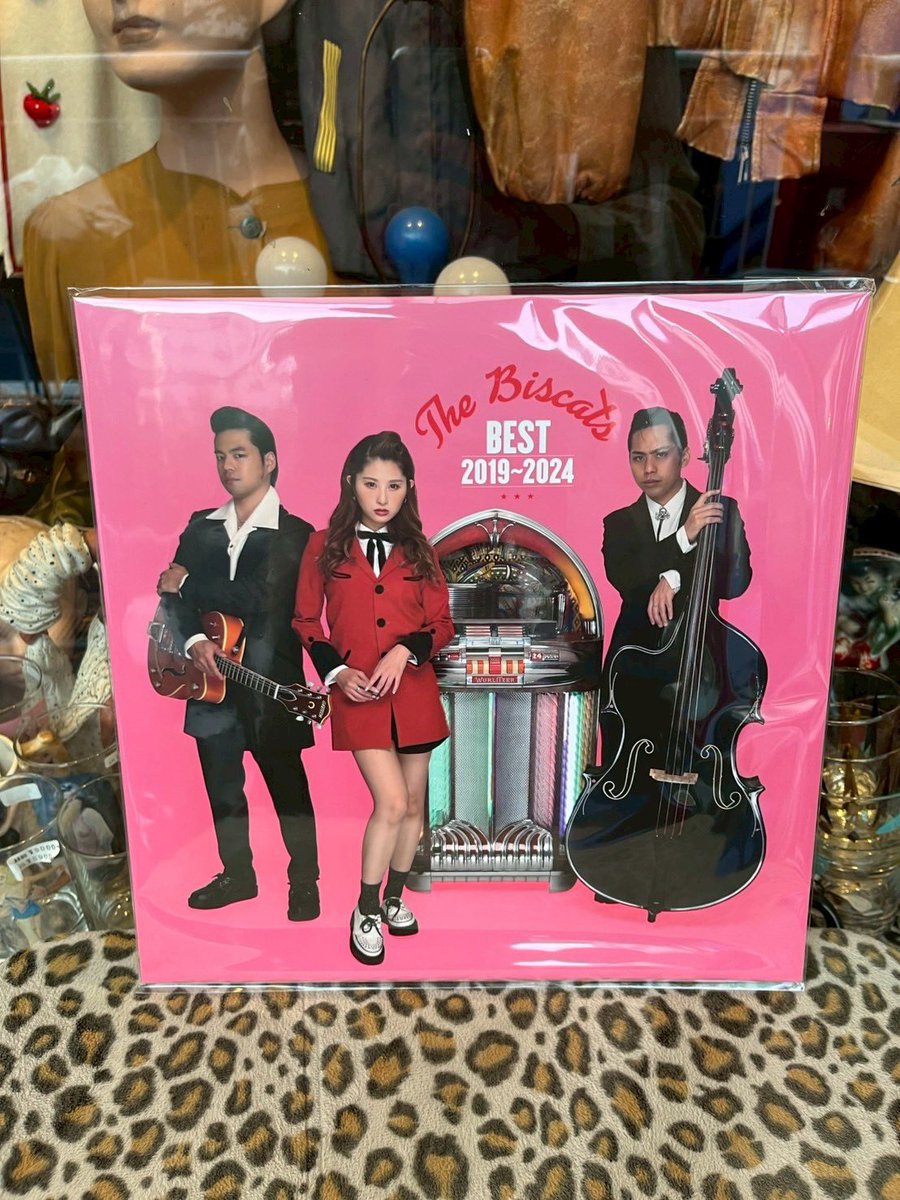 Harajuku_Jacks's tweet photo. The Biscatsのアナログ盤12インチレコードが発売です❗️
ベスト盤CDやPV集Blu-rayらも再入荷❗️
店頭販売は本日4/9水曜日12時より‼️
通販サイトは明日掲載👇
https://t.co/Fuw4jKagip
問info@jacks.jp
#Bisdcats #ビスキャッツ
#青野美沙稀 #MisakiAono #原宿ジャックス #JumpinJacks https://t.co/vibZpm3bmi