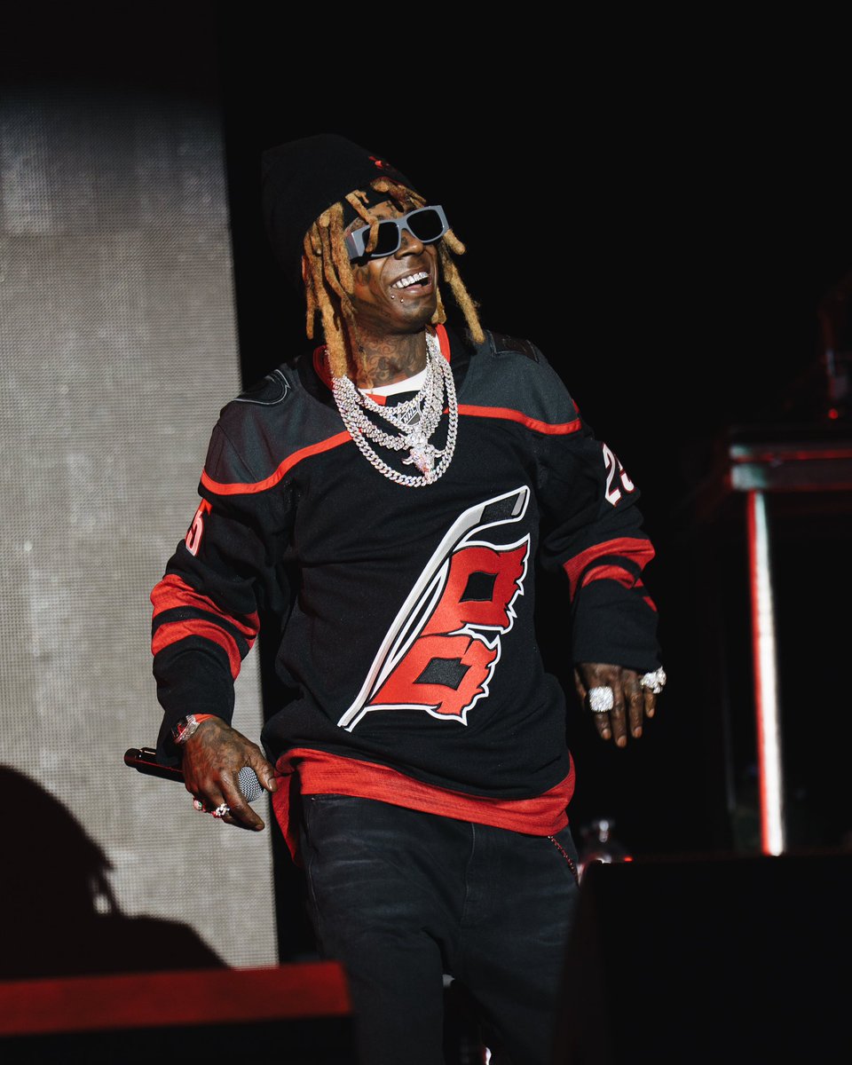 alexxshotthat's tweet photo. Weezy F Baby https://t.co/JFIAN93c8Z