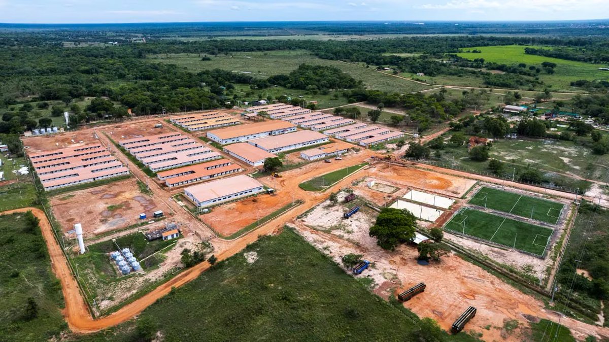 santiagasu's tweet photo. 💪🇵🇾Paracel finaliza movimiento de suelo en el sitio de planta y abre camino a la industria celulósica nacional
📍Culminación del movimiento de suelo de 6.000.000 m³, superficie aproximada de 500 canchas de fútbol
📍Esta empresa paraguaya, el mayor emprendimiento privado de la historia del país, cuenta con 195.000 ha de tierras propias.