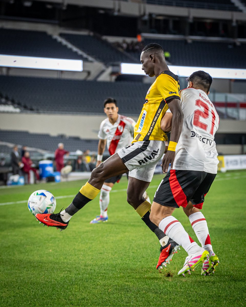 BarcelonaSC's tweet photo. Min. 25 ⏰️
#RiverBSC 0-0
#ConmebolLibertadores https://t.co/INSMMbGuZa