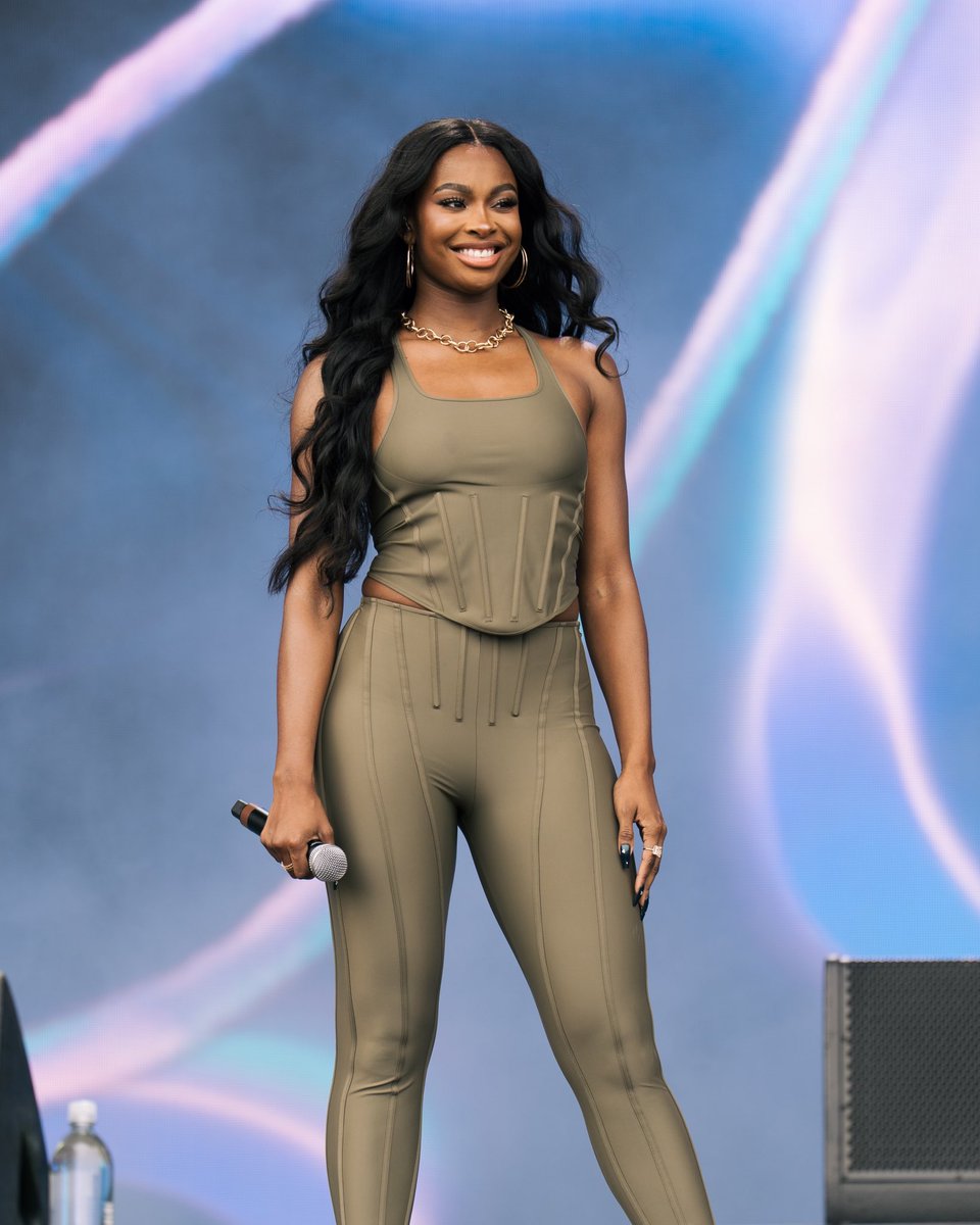alexxshotthat's tweet photo. COCO JONES https://t.co/ObF0zETeLp