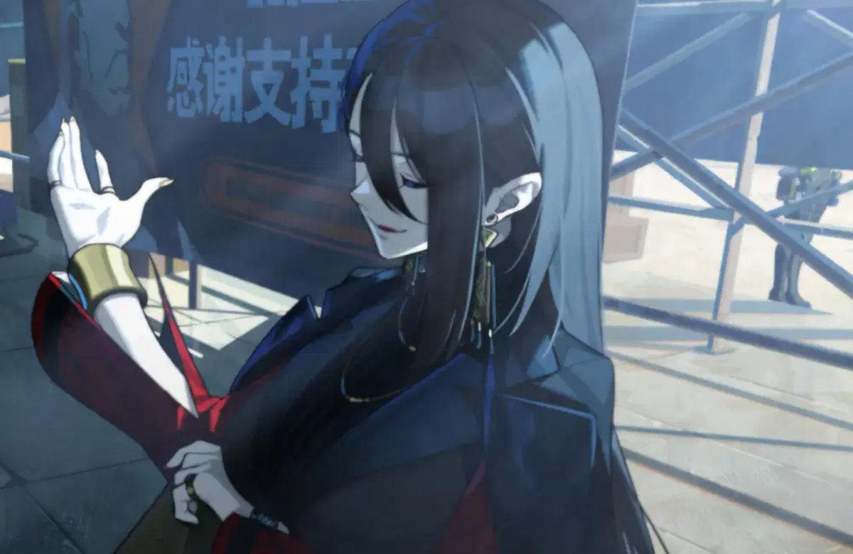 SARA様せんよ Our old friend and bad girl Sarah has big plans for Season 2 of