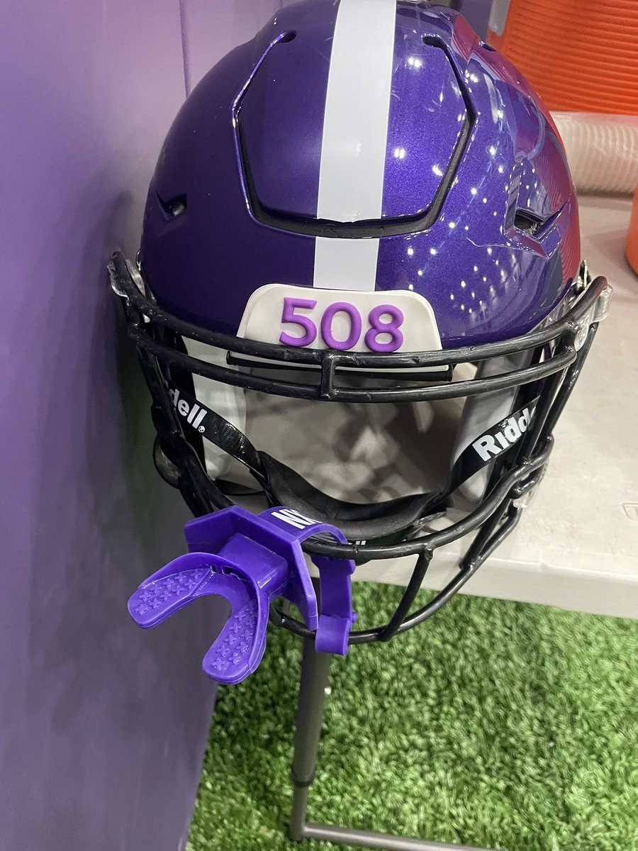 Drew Beck (@db_8871) on Twitter photo Had a great time earlier tonight at <a href="/HCrossFB/">Holy Cross Football</a>! Loved the energy in the building! Had a great time talking to coaches as well, and learning new things about my position!
<a href="/CoachSchell_/">Matthew Schell</a> <a href="/CoachRG18/">Rich Gunnell</a> <a href="/Coach_Roche_AHS/">Frank Roche</a> <a href="/JohnathanNasci1/">Johnathan Nascimento</a> <a href="/doug_hanlon50/">Doug Hanlon</a> <a href="/JoelBec65704717/">Joel Beck</a> Had a great time earlier tonight at <a href="/HCrossFB/">Holy Cross Football</a>! Loved the energy in the building! Had a great time talking to coaches as well, and learning new things about my position!
<a href="/CoachSchell_/">Matthew Schell</a> <a href="/CoachRG18/">Rich Gunnell</a> <a href="/Coach_Roche_AHS/">Frank Roche</a> <a href="/JohnathanNasci1/">Johnathan Nascimento</a> <a href="/doug_hanlon50/">Doug Hanlon</a> <a href="/JoelBec65704717/">Joel Beck</a>