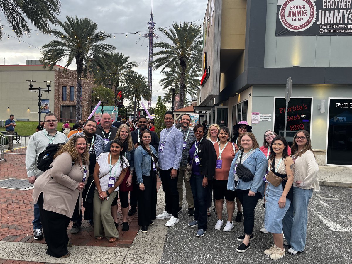 Fun evening with great JJC colleagues.  #elive25 <a href="/JolietJrCollege/">Joliet Junior College</a>