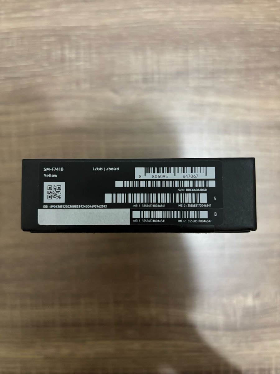 secondrasabaru's tweet photo. WTS
Z FLIP 6 YELLOW 12/256 RESMI SEIN
Rp. 10.5 JT aza
Garansi on ✅
Kondisi
- All Good No Minus
- Mulusszzzzzz
- Fullset Original
- Bonus Case
#zonauang #zonajajan #zonaBU #Zflip6 https://t.co/ZdEww6MonW