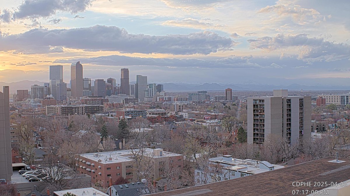 BianchiWeather's tweet photo. 🌅 Happy first 7:30p sunset of 2025, Denver!

We’ll have 7:30p or later sunsets all the way through September 2nd.

#COwx https://t.co/LRTZiiDOe0