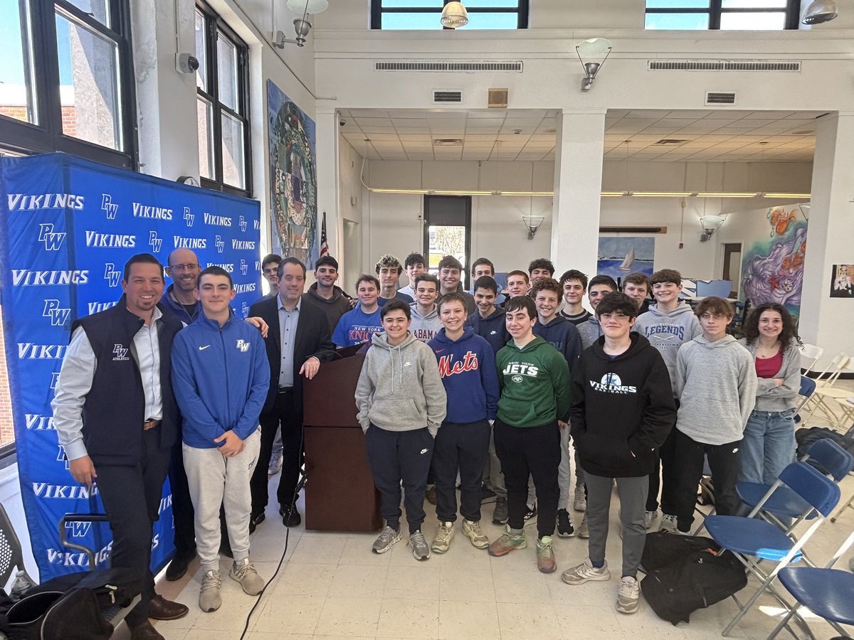 Kenny Albert (@kennyalbert) on Twitter photo Great time today visiting with broadcasting students at my alma mater - Paul D. Schreiber HS <a href="/portvikings/">Port Washington Athletics</a> <a href="/PortWashAD/">Port Washington Athletics</a> Great time today visiting with broadcasting students at my alma mater - Paul D. Schreiber HS <a href="/portvikings/">Port Washington Athletics</a> <a href="/PortWashAD/">Port Washington Athletics</a>