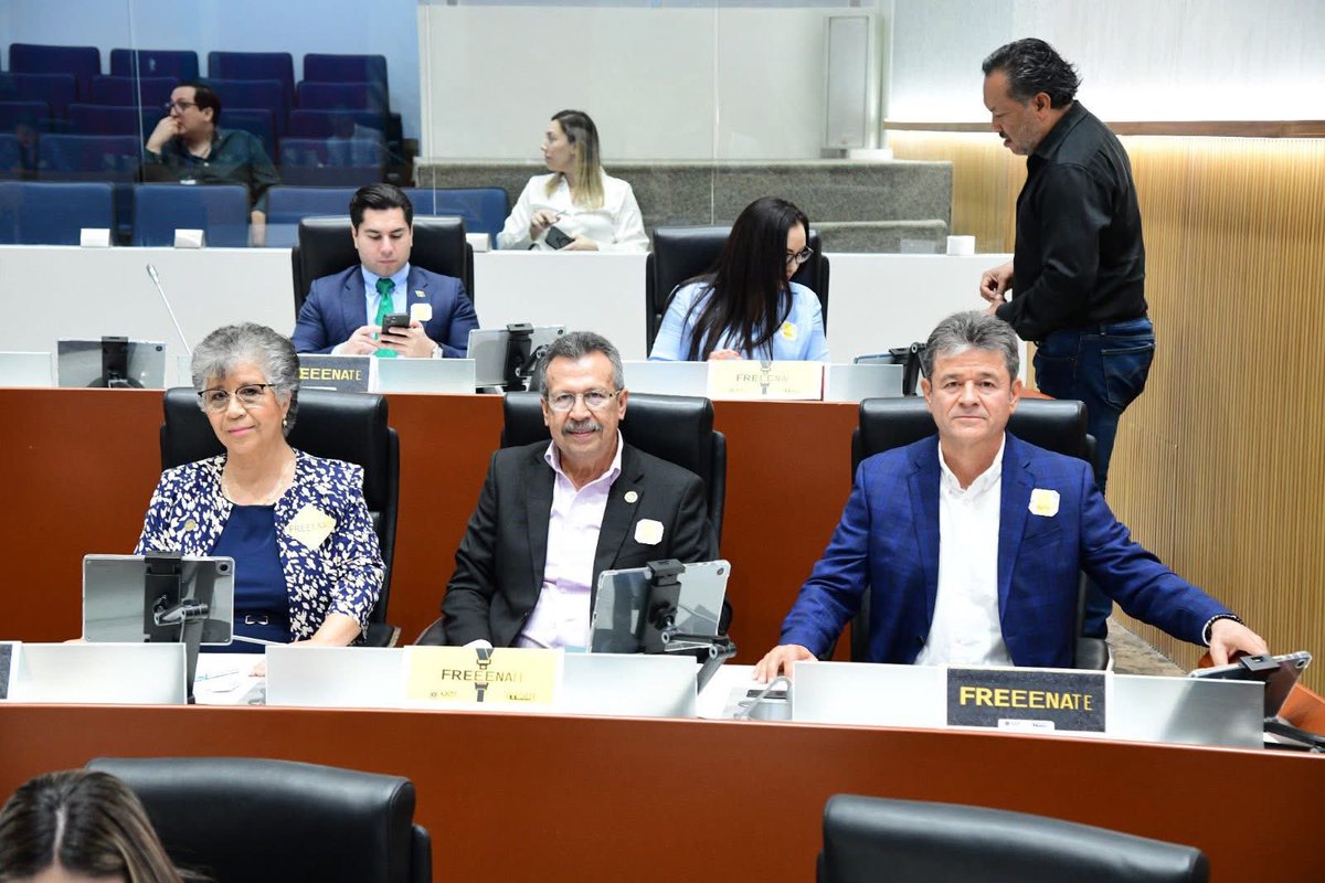 Nueva Alianza Sonora Mx. (@nasonoramx) on Twitter photo Nuestros Diputados continuan trabajando por el bienestar de #Sonora 🩵
Desde el <a href="/CongresoSon/">Congreso Local Son</a> se impulsaron temas en favor de los Derechos Humanos. En la familia turquesa tenemos como prioridad que todas y todos seamos respetados.
#SonoraInspiraTransformación. ✨🙌🏼 Nuestros Diputados continuan trabajando por el bienestar de #Sonora 🩵
Desde el <a href="/CongresoSon/">Congreso Local Son</a> se impulsaron temas en favor de los Derechos Humanos. En la familia turquesa tenemos como prioridad que todas y todos seamos respetados.
#SonoraInspiraTransformación. ✨🙌🏼