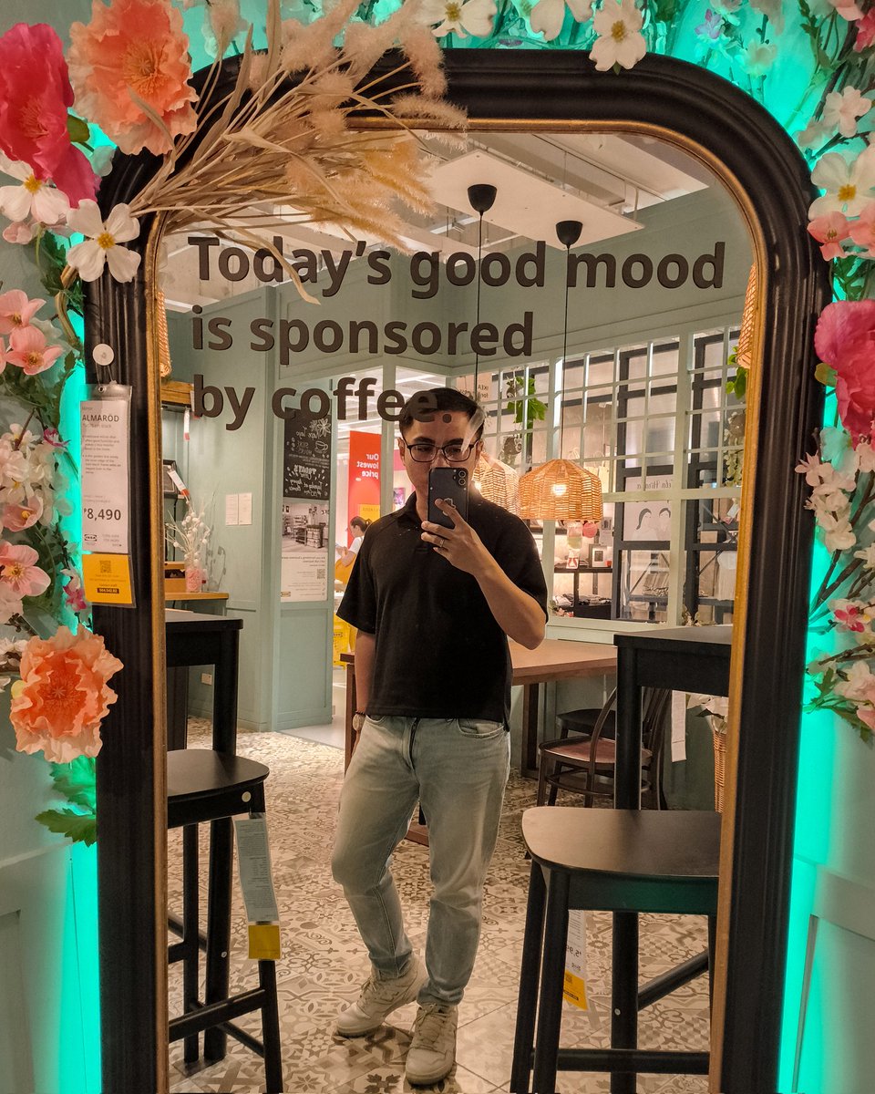 rowjie's tweet photo. Today's good mood is sponsored by coffee. ☕ https://t.co/5vIztGnxJa