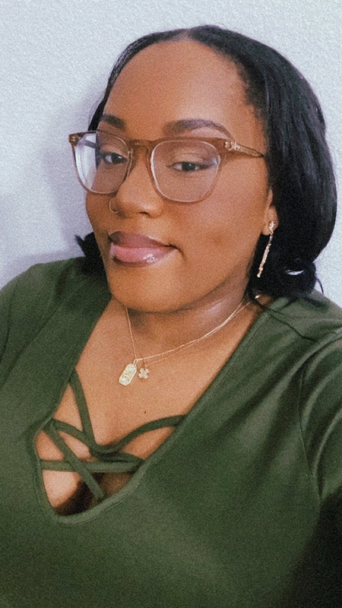 thepauladee_'s tweet photo. Turned 30 a few weeks ago ☘️🫶🏾 https://t.co/mxMvMDFpfj