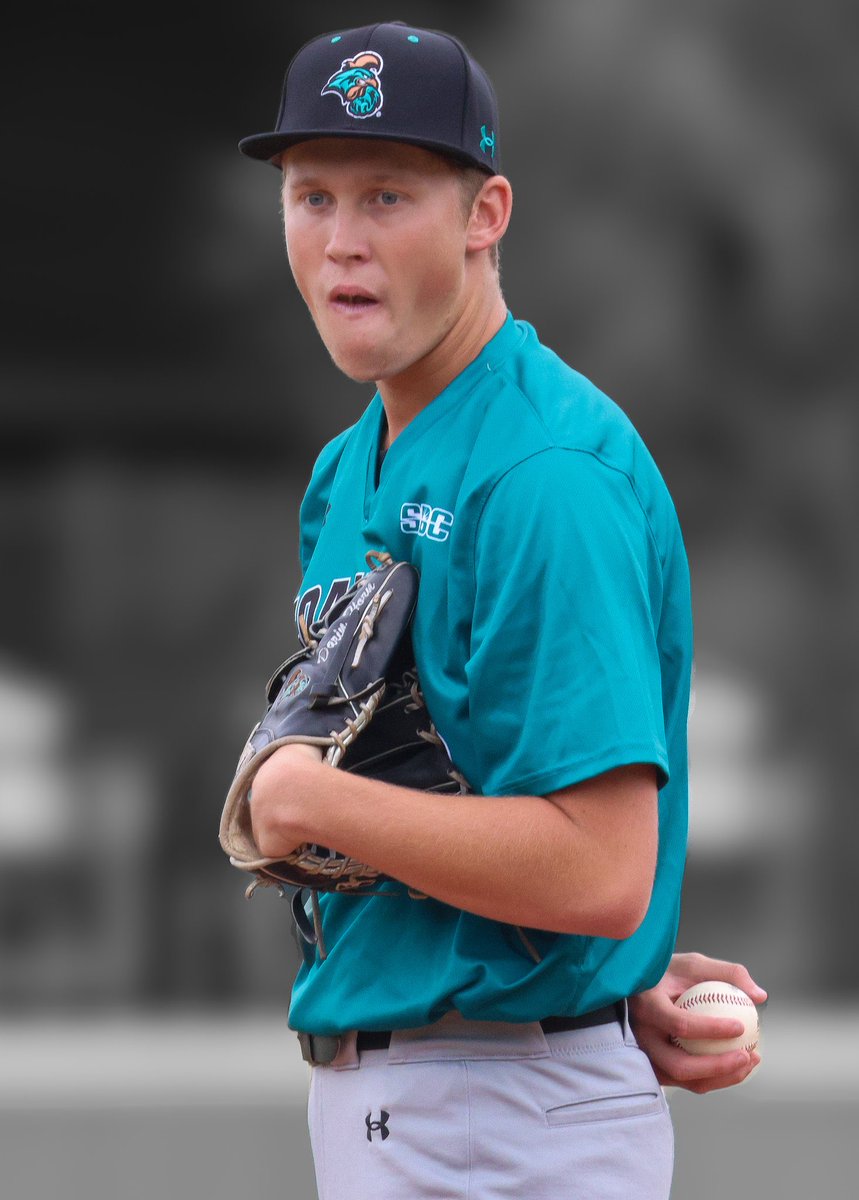 Darin Horn changed the whole flow of the game.  3 2/3  0 runs 0 BB and the W