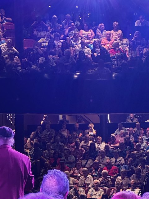 masonites's tweet photo. THANK YOU HOLLAND AMERICA NIEUW AMSTERDAM! I performed last week on the cruise ship (Nieuw Amsterdam) and was part of the HOMECOMING CONCERT with BILL GAITHER. Many thanks to Frederick, Chris, Kim, Dexter, Neil and the excellent theater crew! #gaithers #hollandamerica https://t.co/sQ7hzD0ZML