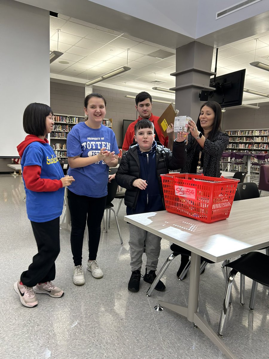 Karen Foley tweet media