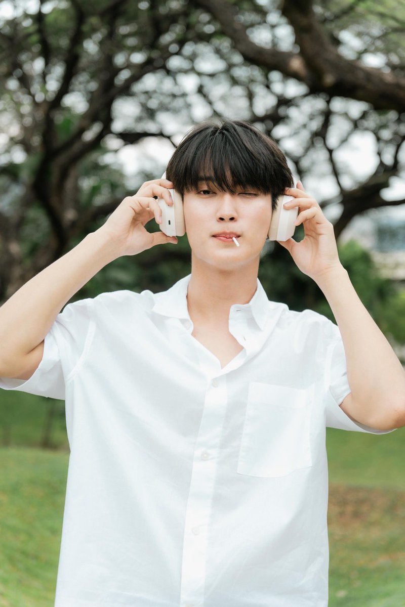 FirstfhUSA's tweet image. Happy 27th birthday to our brightest star, First! Watching you grow, shine, and succeed has been such a joy. Your journey means so much to us, and I’ll always be here supporting you with all my heart. Forever your fan. @firstfh5 

Love you always 🧡🧡

#First_Chalongrat