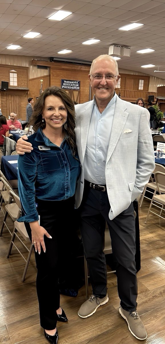 DrTracyStone's tweet photo. Inspired and energized!
Heard from Dr. Joe Sanfelippo on leading with heart and building culture.
Then met Flip Flippen, founder of Capturing Kids’ Hearts—what a powerful reminder that people always come first.

#Leadership #CultureMatters #CapturingKidsHearts #LeadWithPurpose https://t.co/92HaHtVZSj