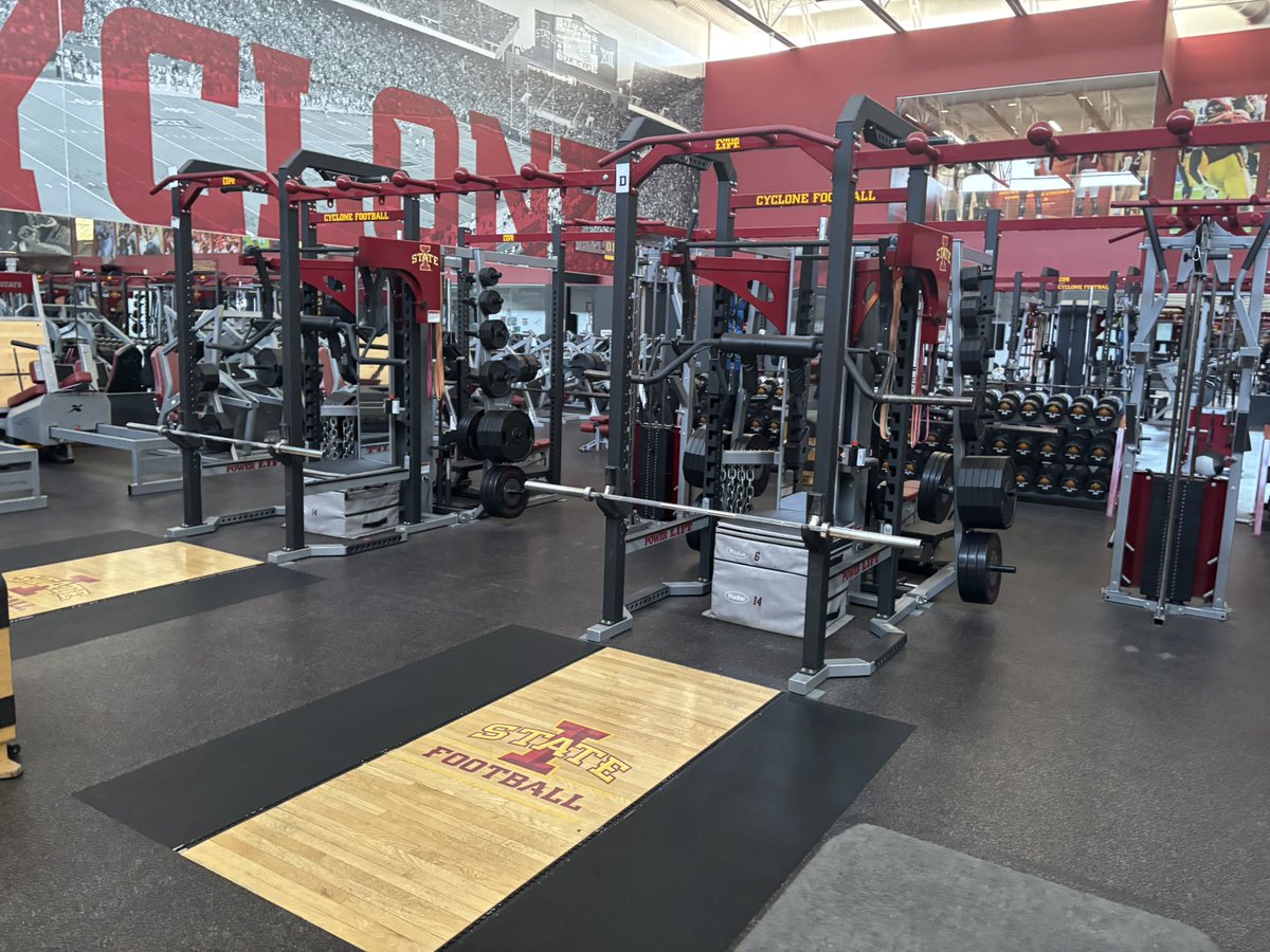 We had an amazing afternoon in Ames at the Iowa state spring ball practice! It was great to see so many talented players and coaches at the Division 1 level. Feeling grateful for this opportunity.   <a href="/CycloneFB/">Iowa State Football</a> <a href="/mooremt09/">Mitchell Moore</a> <a href="/CityHighFB/">City High Football</a>