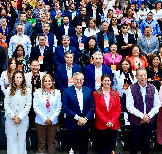 HectorHGutierre's tweet photo. Acompañamos a mi amigo @HectorGarciaNL presidente municipal de @municipiodegpe , en el inicio de la Estrategia de Protección #CrecemosGuadalupe con justicia social 

✅Agradezco el reconocimiento público a la valía y efectividad de los programas sociales del @GobiernoMX de México https://t.co/brIryEWS2E