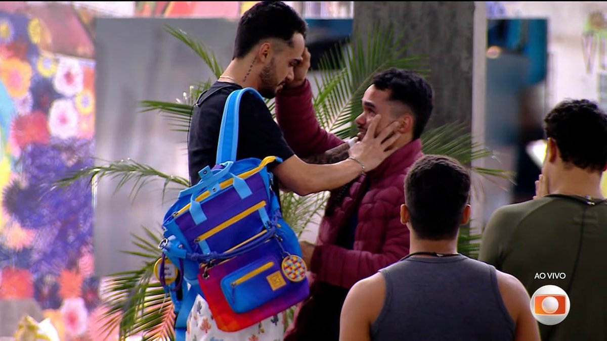 jeffmattias's tweet photo. Voto do CPF mais uma vez salvando o paredão enquanto a torcida de merda querendo afundar. #BBB25 https://t.co/yclq3M9U4E