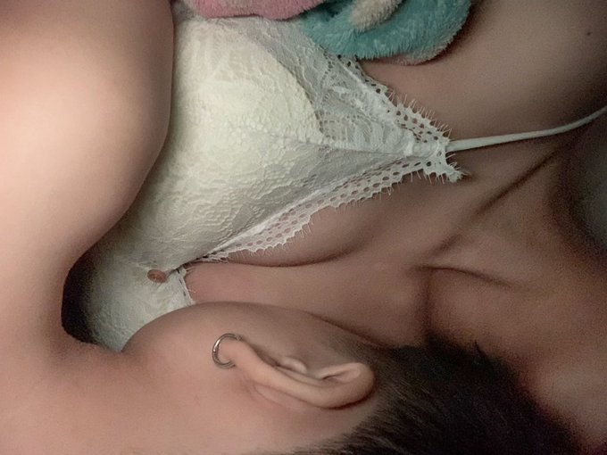 maithao67's tweet photo. 🦋✨Nắng vàng trộn với mồ hôi🦋✨😘
💋🔞Nách chàng trai ấy làm tôi chạnh lòng💋🔞 https://t.co/9MGet1pJnZ