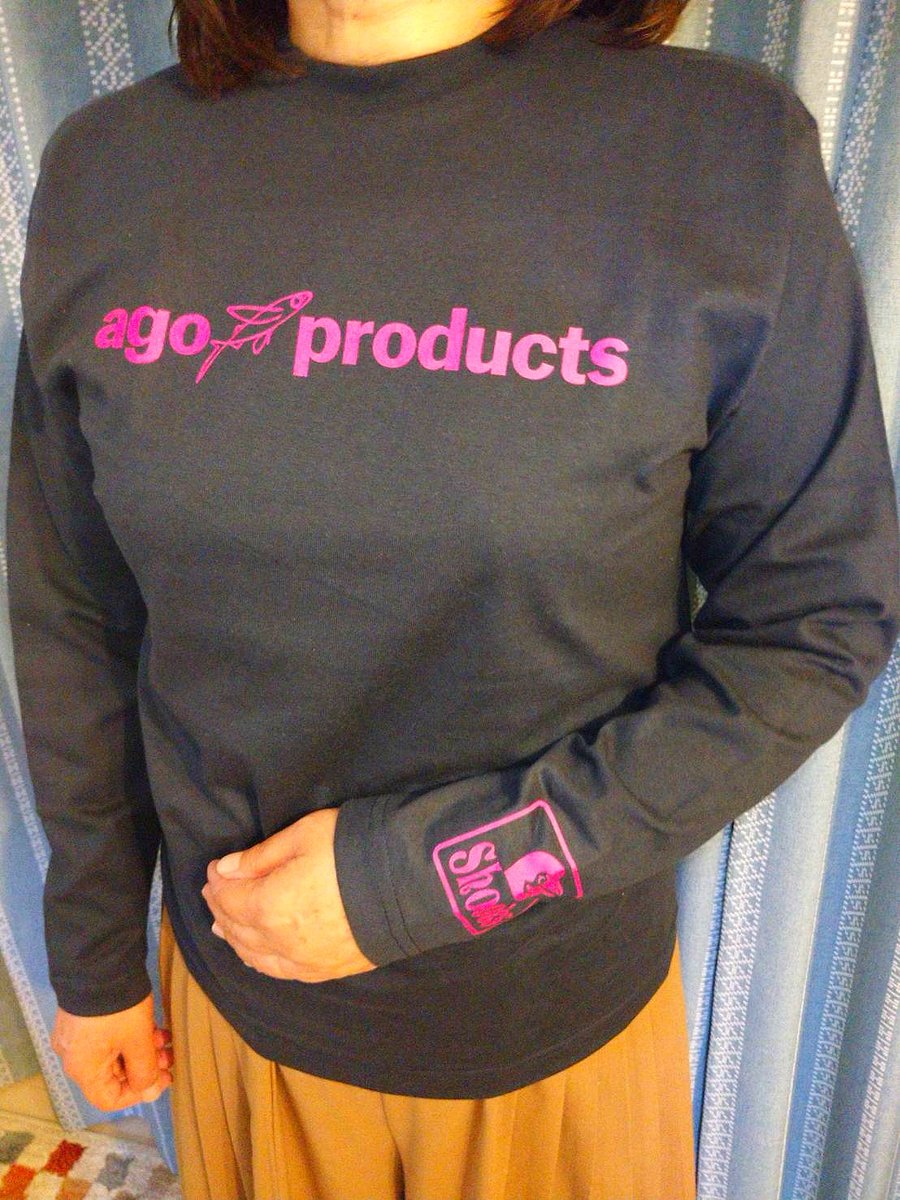 ago_products's tweet photo. 間もなく発売予定の【agoproducts】10th anniversary new logo 『long sleeve tee shirt』🎵
★ネイビー×ピンクロゴはこんな感じです(^^)
#agoproducts #agopro #アゴプロダクツ #アゴプロ #10thanniversary #10周年記念 #ニューロゴ #new_logo #ロングスリーブティーシャツ #long_sleeve_tee_shirt https://t.co/QMVQuLbSza