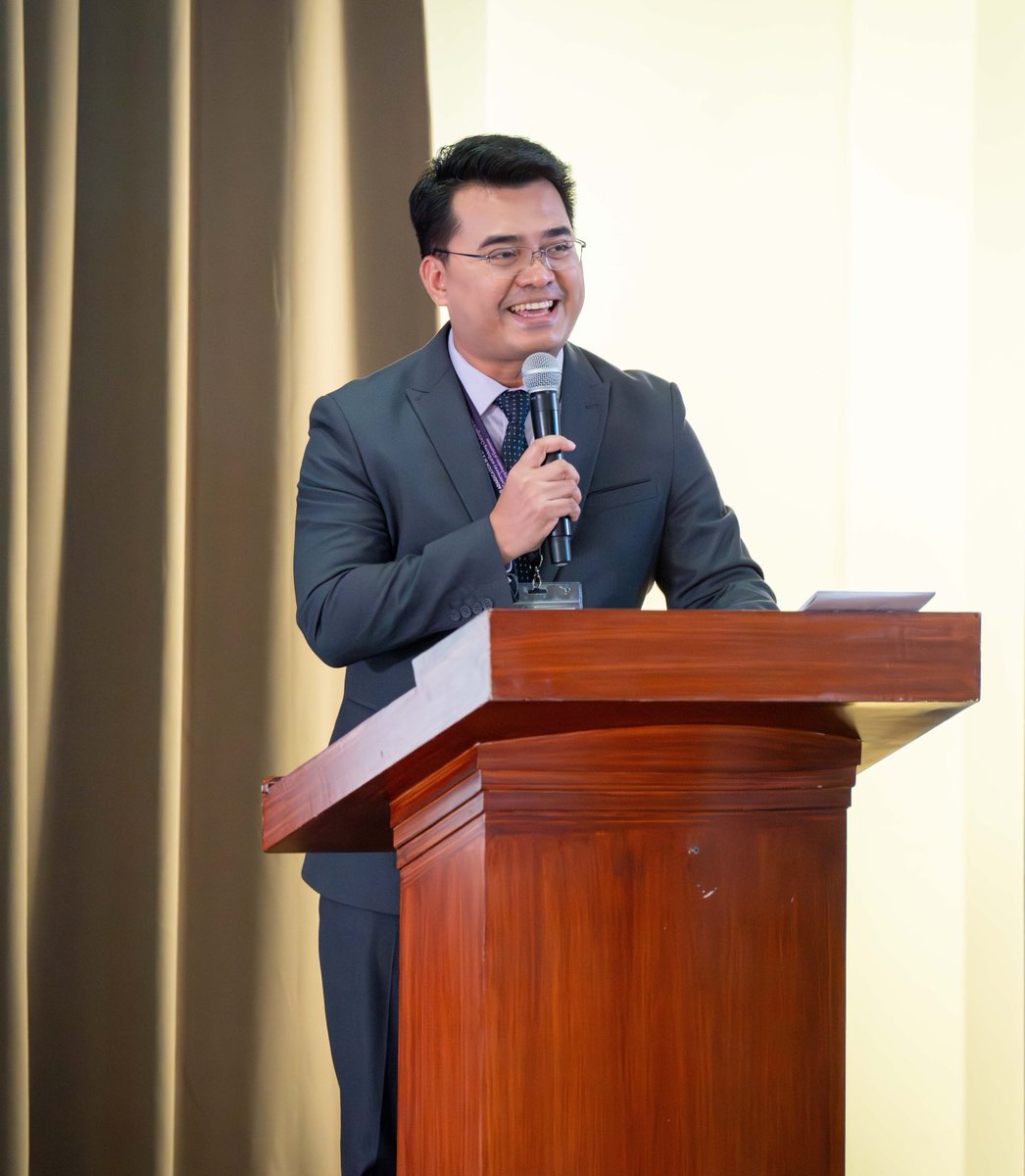 mikenavallo's tweet photo. 40. Life begins.

In April last year, I took a plane ride and a bus ride to make it to Baguio for the biggest interview of my life: a job interview with all 15 sitting Supreme Court justices.

1/4 https://t.co/XbnOzBkkgb