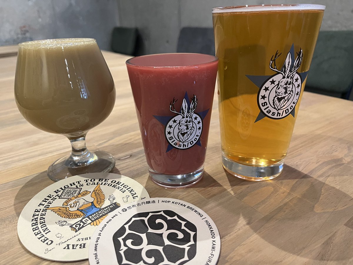 Slash/Dot.
4/9(水)の営業は、グランドオープン前日のため、13:00〜19:00(L.O18:30)とさせていただきます！

連日コソコソとトライアルやっているのに気付いてくださる方や、来店してくださる方沢山いらっしゃって感謝です！

本日の短いですが宜しくお願いします！

Good Beer,Good Cheese today!!