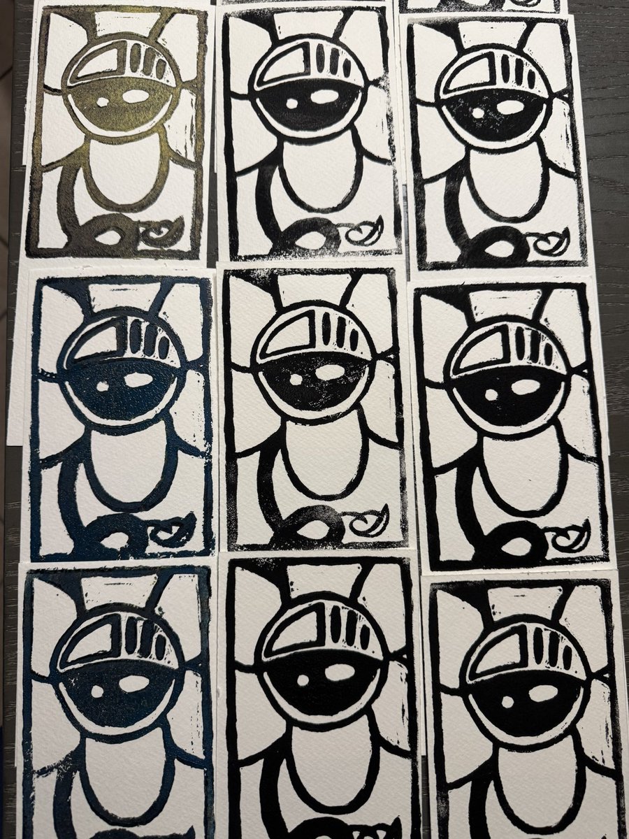 Anyone who grabbed a bag of the Denim coffee collab I did had a chance to get 1/17 of these hand carved Linocut prints and a free NFT of them all joined into a physical glitch art. 

Who got one?!?
