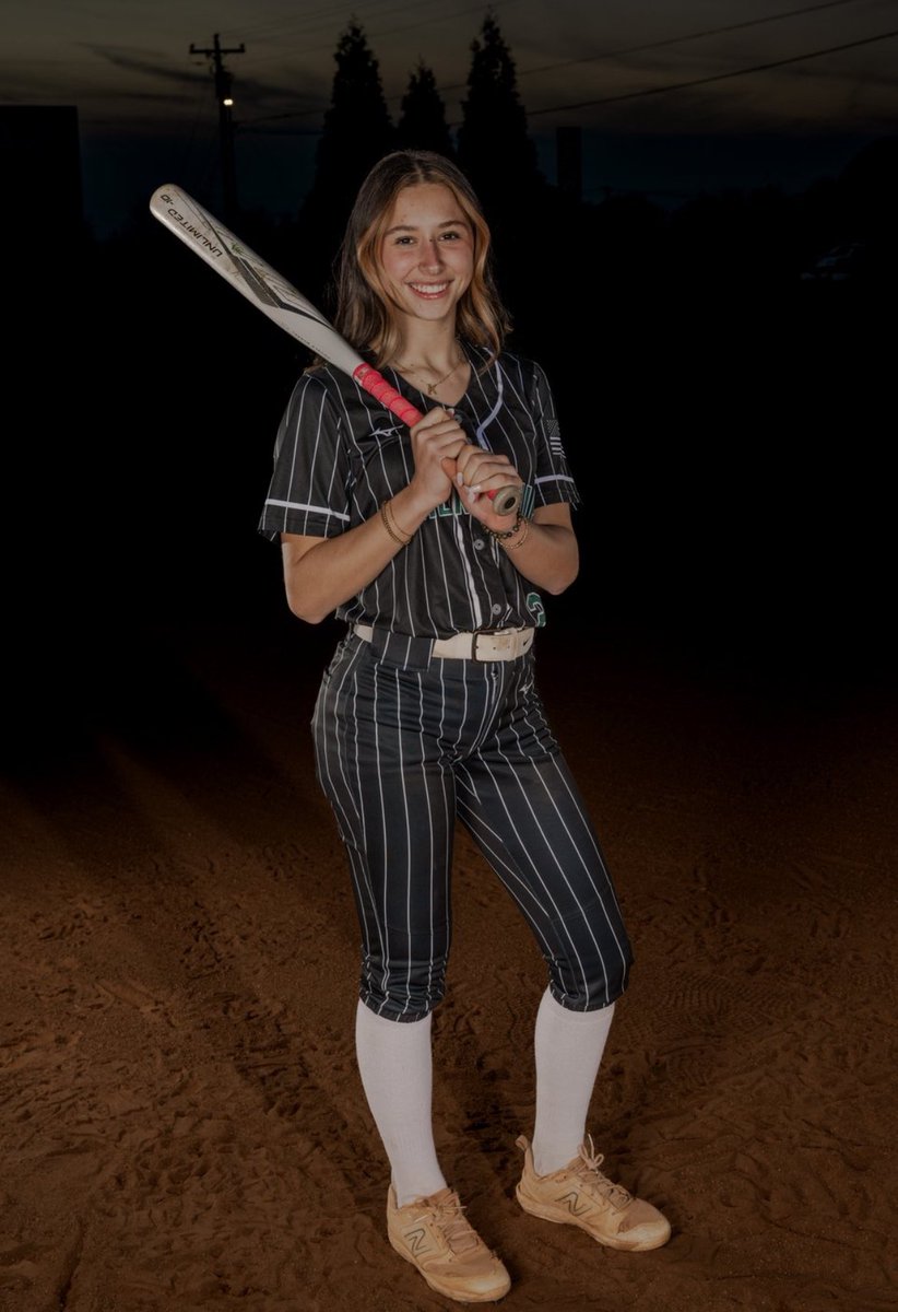 Lady Commanders get the district win tonight over Clarksville Academy. <a href="/dqsoftball3/">Angela (DQ) Eden</a> 5 IP for the win in the circle. At the plate the lady commander were led by <a href="/BellaEllis2027/">Bella Ellis</a> 3-3 w/ 2B and a 2R 💣 4 RBI.  <a href="/KhloeSmith_2027/">Khloe Smith</a> 3-3 w/ 2B 2 RBI <a href="/__clairemiller/">Claire Miller</a> 2-3 <a href="/mia_toler/">Bella Mia Toler</a> 3-4