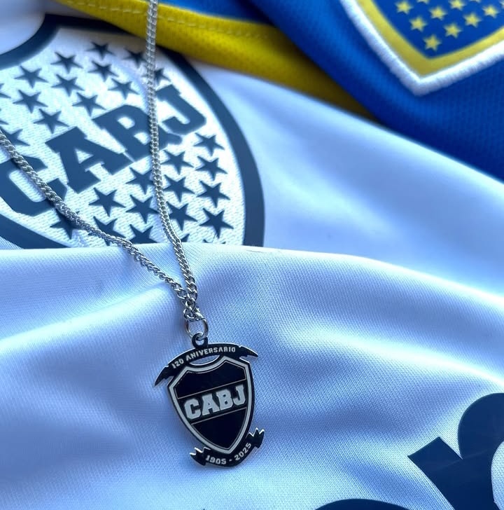 Mira lo que es ese collar amigo, lo necesito para ser feliz 😍
