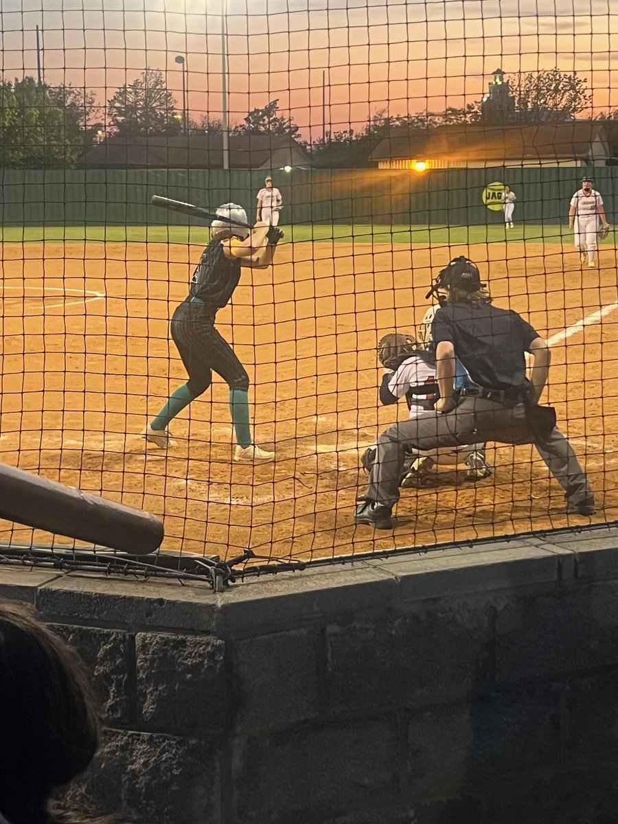 MolinaFootball's tweet photo. The Jags touching alot of bases 😉today‼️
@SalazarEagles 📖📚✅
@MolinaBSB vs WT ⚾️✅
#MolinaSoftball vs WT 🥎✅
@coach_balderas COTW 🚩🏈✅
Also s/o #CoachMac for stepping in to lead the Lady Jags Flag 🏈 team on their last victory
JUICE
ATTITUDE
GROWTH
SUCCESS https://t.co/vbNf2wkHKU