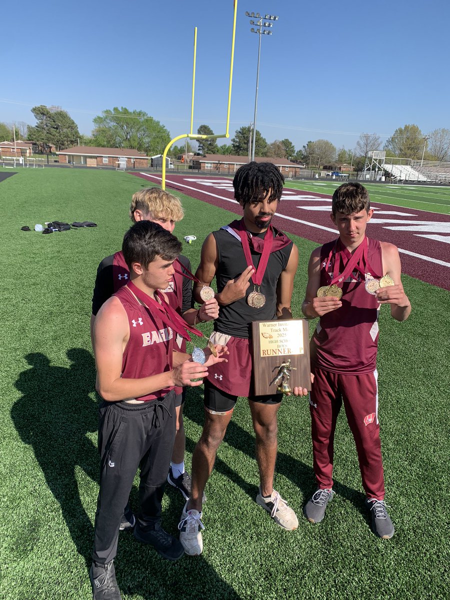 CAYA_FITNESS tweet media