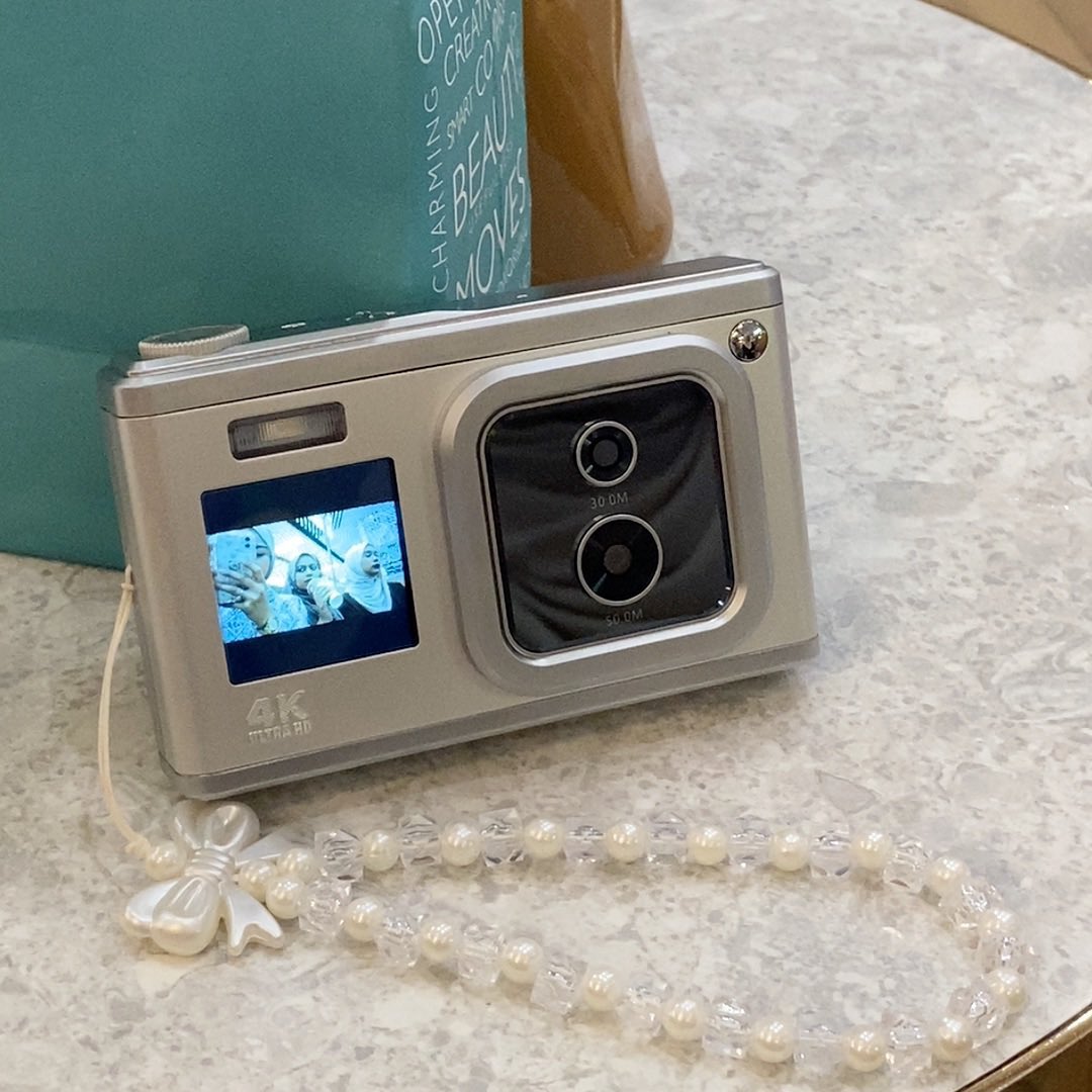 ardinifatihahh's tweet photo. To anyone yang dah into digicam tapi ada limited budget, this is my HONEST opinion. 

yang mana lagi worth it? https://t.co/Nz8BUpuzAM