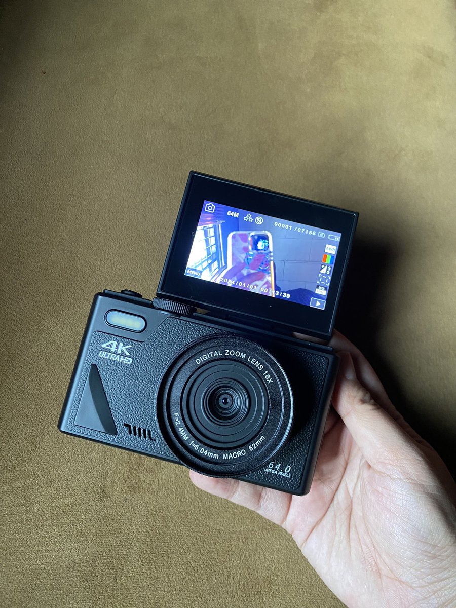 ardinifatihahh's tweet photo. To anyone yang dah into digicam tapi ada limited budget, this is my HONEST opinion. 

yang mana lagi worth it? https://t.co/Nz8BUpuzAM