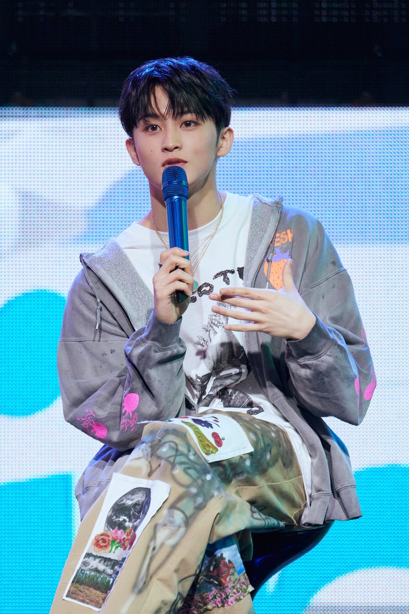 #NCT #마크, 첫 솔로 앨범 #TheFirstfruit 기획부터 남다른 유기적 프로모션 화제!
도시로 연결된 콘텐츠, 진심 담은 오프라인 이벤트, SNS를 넘나든 유쾌한 기획력
오늘 오후 6시 타이틀곡 ‘1999’ 퍼포먼스 비디오 공개!

m.entertain.naver.com/article/109/00…

#MARK #마크 #MARK_1999
#NCT #NCT127 #NCTDREAM