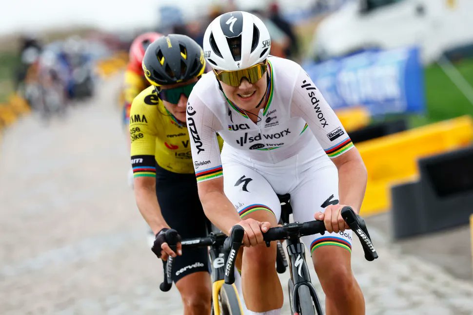 cycling_360's tweet photo. 'We pushed hard on the cobblestones' - Lotte Kopecky full-gas on Paris-Roubaix recon in hunt for Flanders-Roubaix double https://t.co/BLuPU8ZCJv https://t.co/JAxAMJJa9E