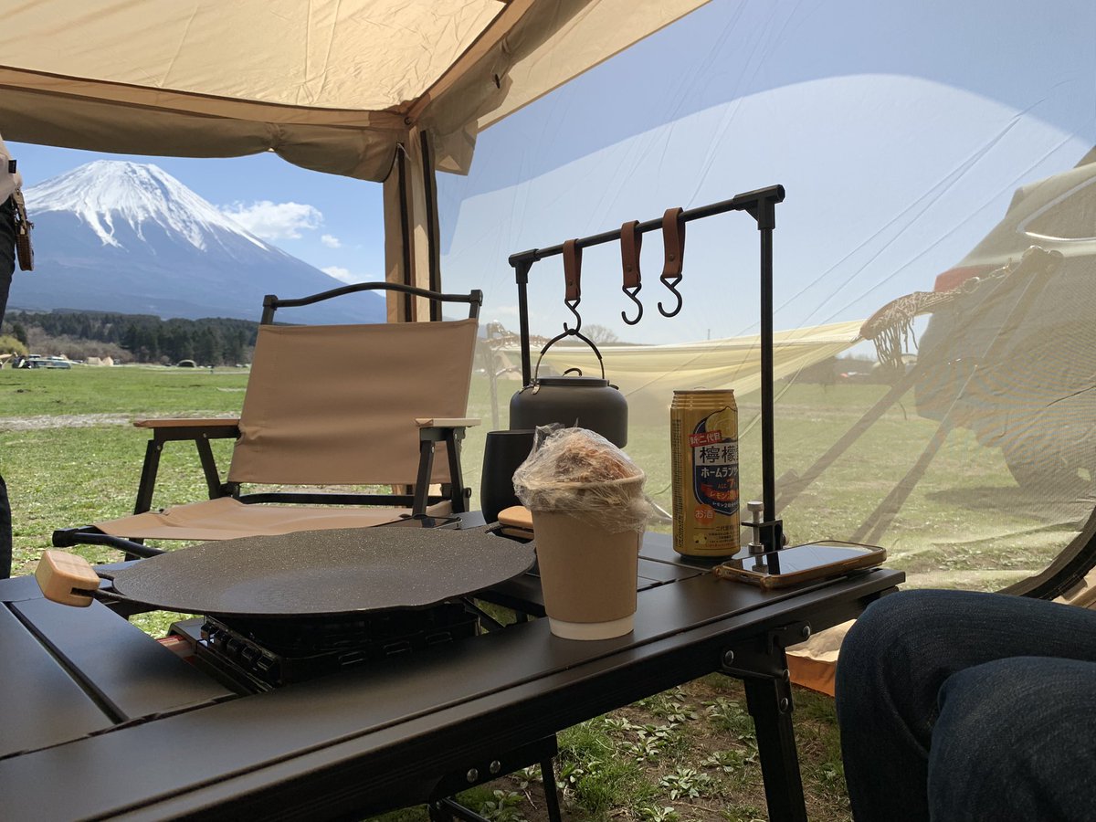 Ryo_BS9's tweet photo. 納車2日目にしてアウトバックの有効活用withまつやすさん

ふもとっぱらデイキャーンプ⛺️ https://t.co/8LFJiZQSoO