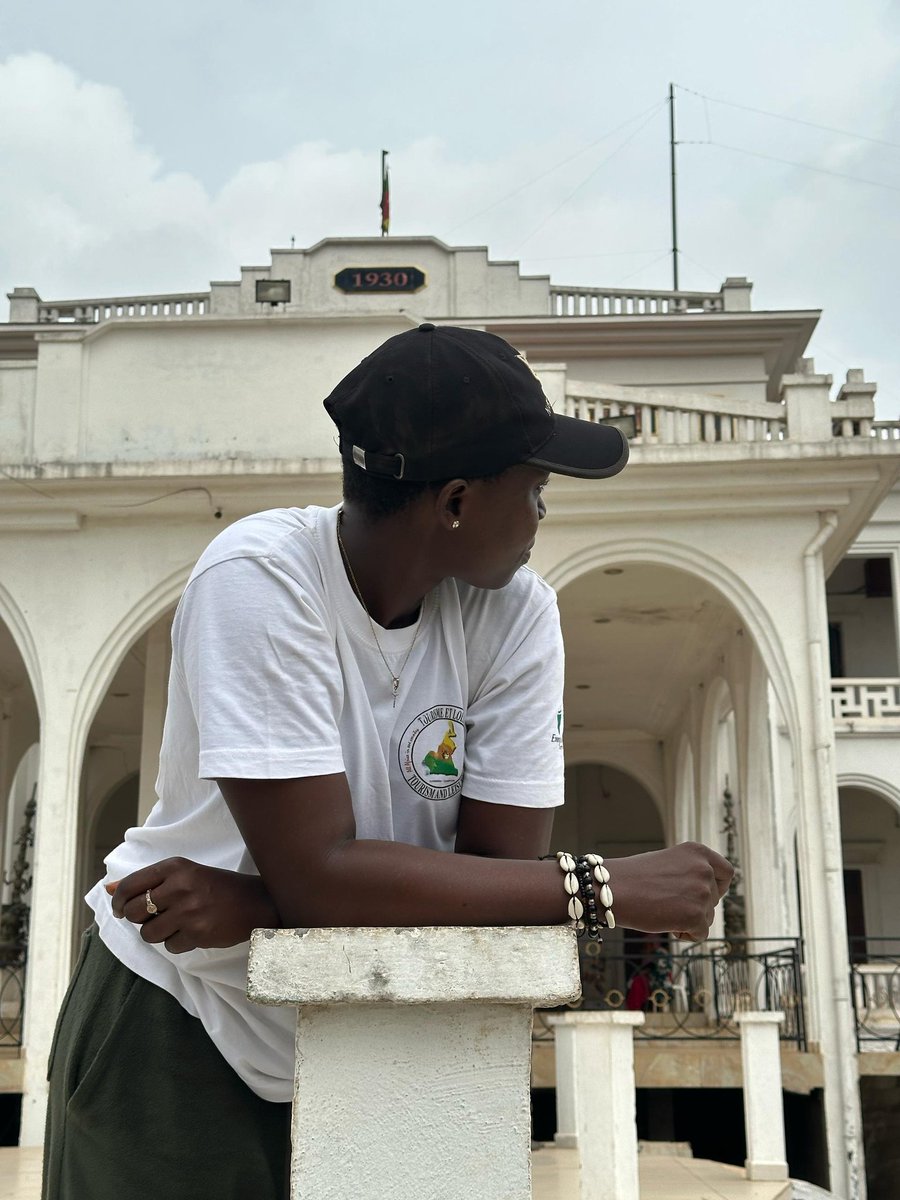 escapaventures's tweet photo. En route pour toucher le Cameroun Profond.
12 Jours, 6 Regions, 4 aires Culturelles.
Nous allons Consommer le Cameroun avec toutes ses épices
The Adventure starts now 🇨🇲
#culture #visitCameroon #escapaventures237 #consommonslecameroun #tourism #travel https://t.co/mzucNhXJNs