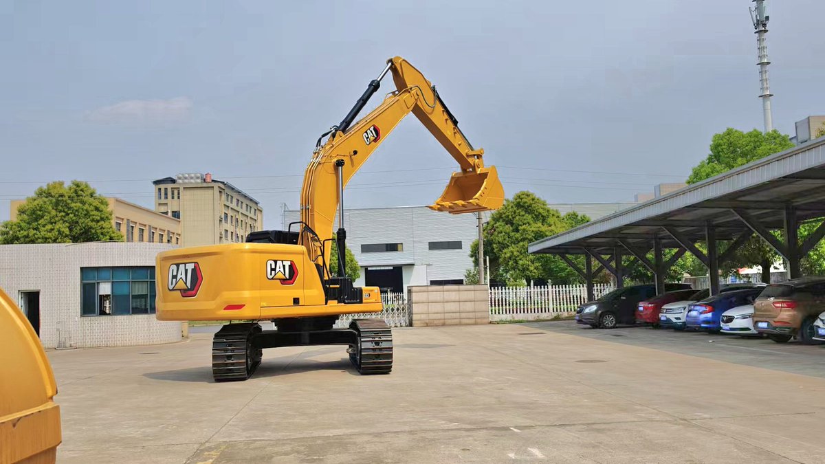 HumphreyHwang's tweet photo. Get unbeatable power and reliability—order your Caterpillar excavator today! https://t.co/UHo5eVQMNb