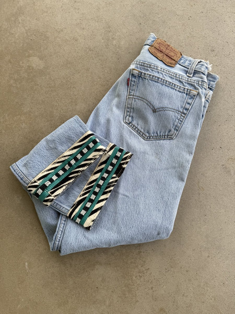 Judesclosett's tweet photo. 1990s 501 Levi's with bead embellishments and zebra fur by buzz 18 🦓

Available with judesclosett https://t.co/xlVWcDJUxI