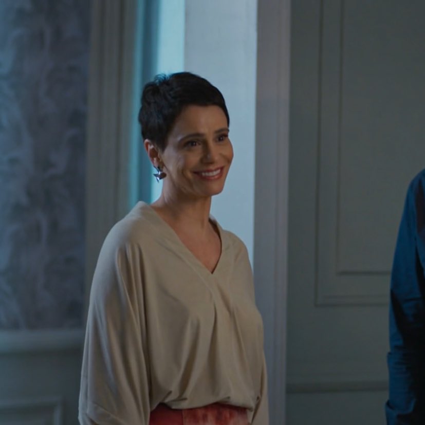 tina encarnada♡ tweet media