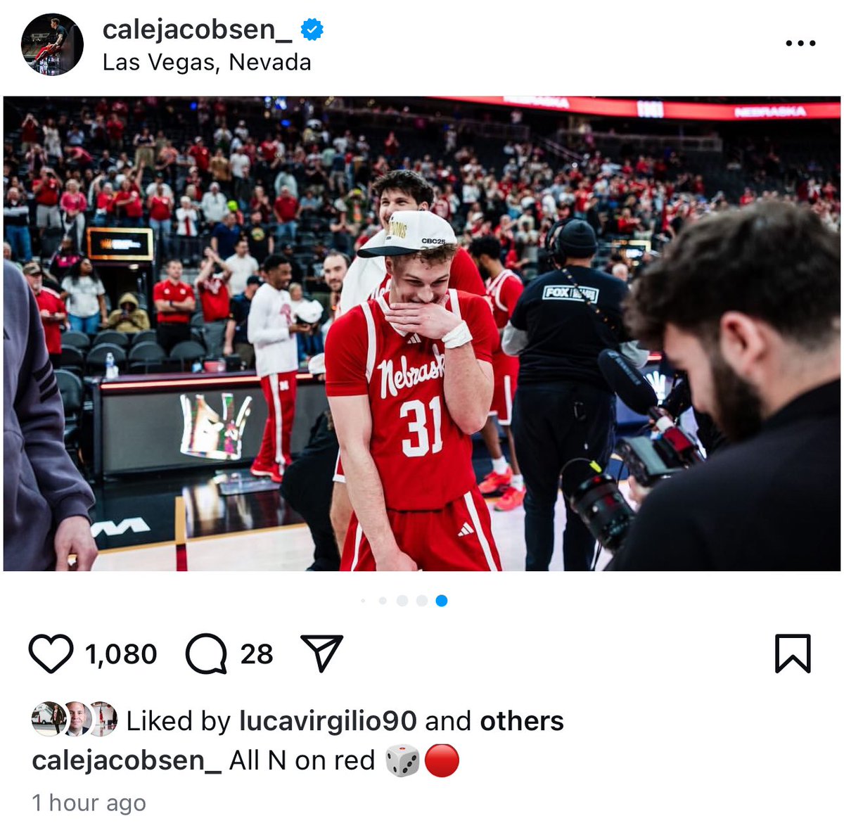 Cale Jacobsen, last week’s star in Las Vegas, is returning to Nebraska next season.
 
“All N on red 🔴⚪️”

on3.com/boards/threads…