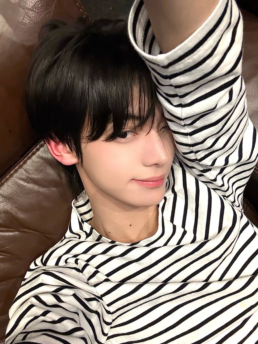 250409 위버스 포스트 #한진 

Good morning 42