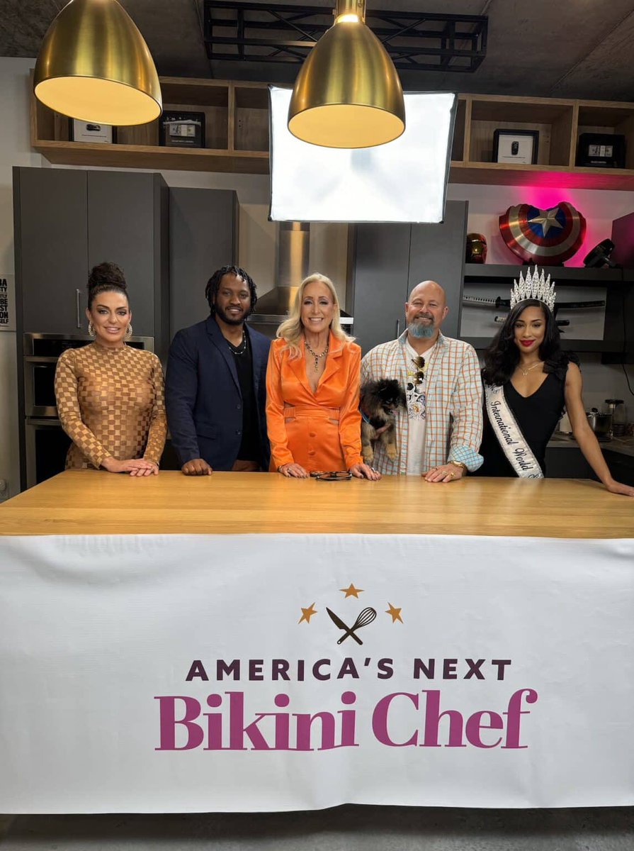 thebikinichef's tweet photo. It’s HERE! AMERICA’S NEXT BIKINI CHEF Online Casting is OPEN! 
The first-ever Figure Flattering Chef Competition, the legacy will live on!

ONLINE CASTING HERE! > https://t.co/N6bP5qJQwW

#anbc #bikinichef #figureflattering #chef #competition #diningempire #fubu #televisionseries https://t.co/u7pUdh9H3n